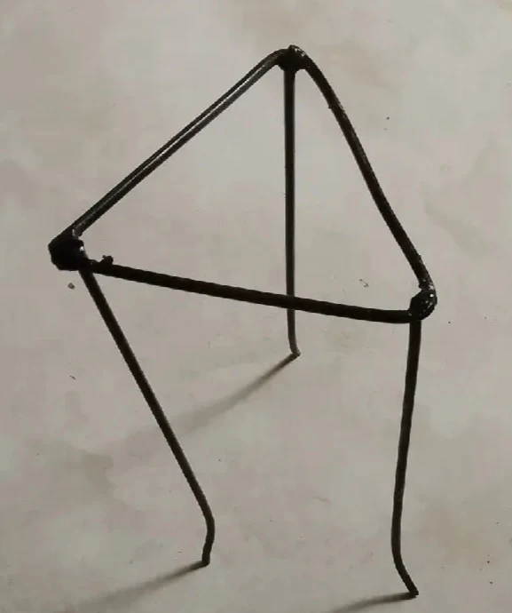 TRIPOD STAND
